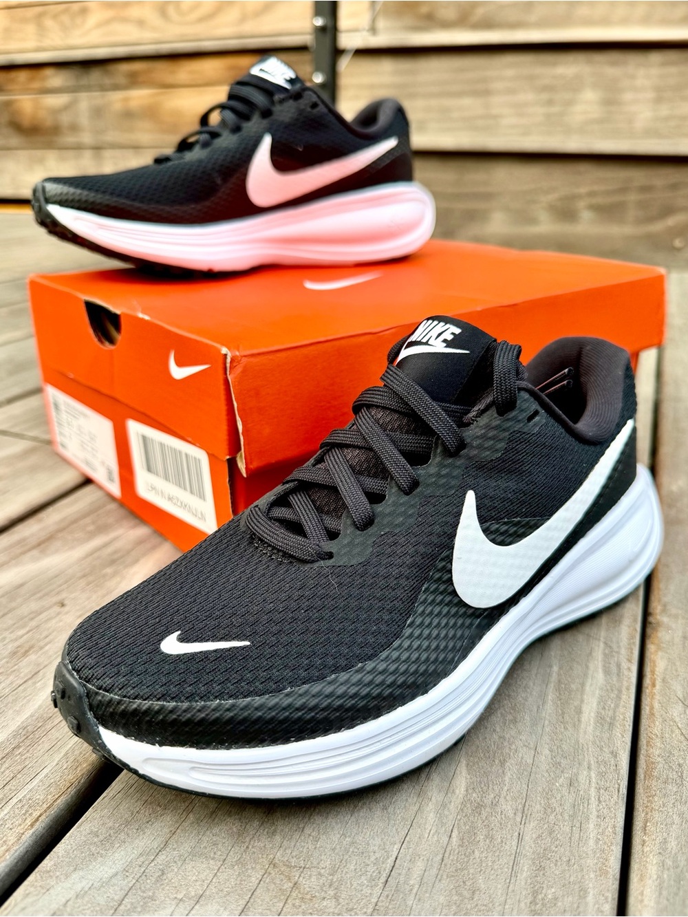 Nike Women’s Running Shoes in Black & White, Kids 4Y / Womens 5.5 HJ8485-00